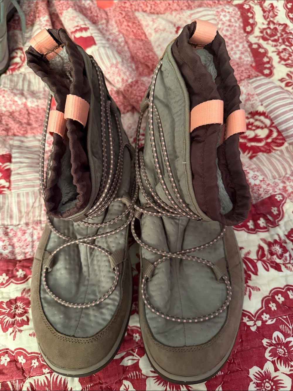 Clarks Privo Aria Frost Taupe Winter Ankle Boots with Pink Pull Tabs